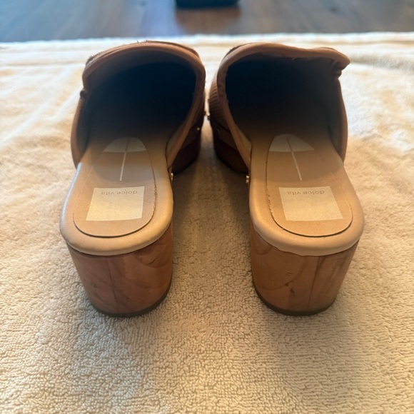 DV by Dolce Vita Tan Clogs - Picture 4 of 5